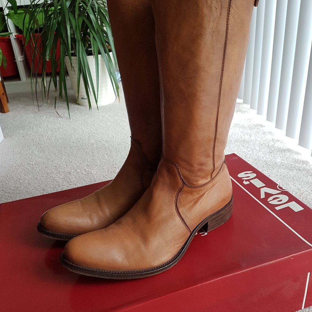 Levi's NOS BNWT Italy equestrian boots